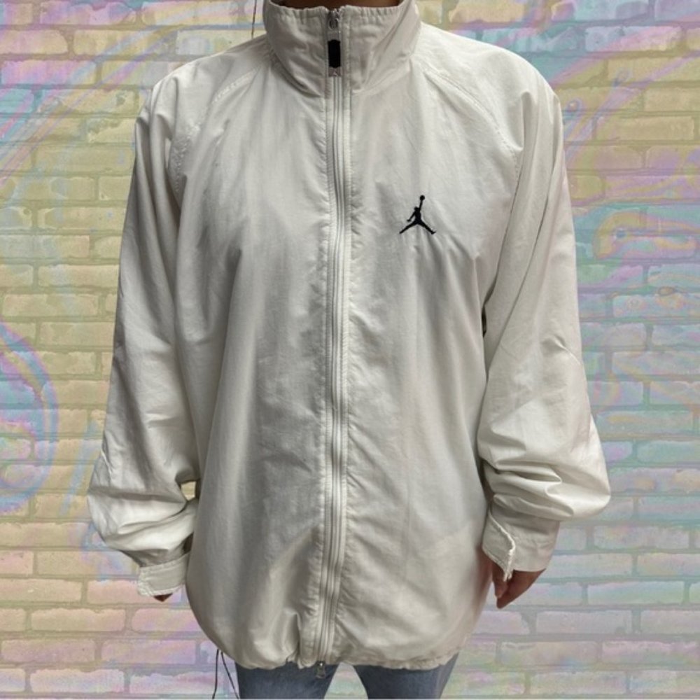 Vintage 90s Nike Air Jordan White Classic Spellout Windbreaker